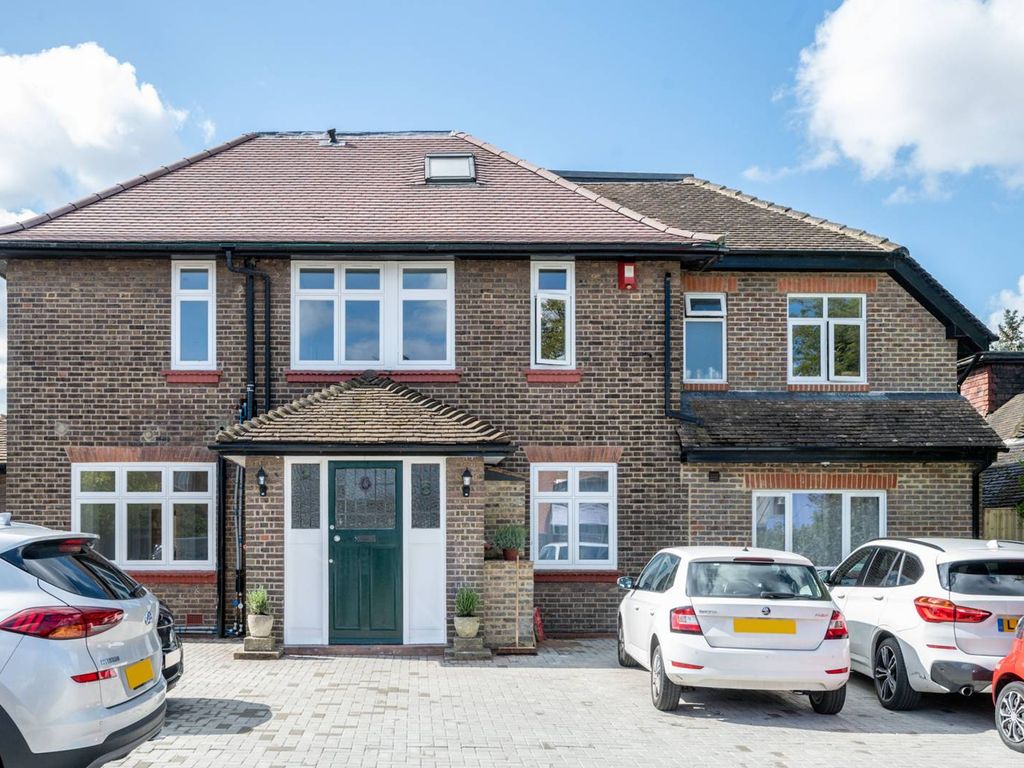 2 bed flat to rent in Crown Lane, Streatham Common, London SW16, £2,550 pcm Zoopla