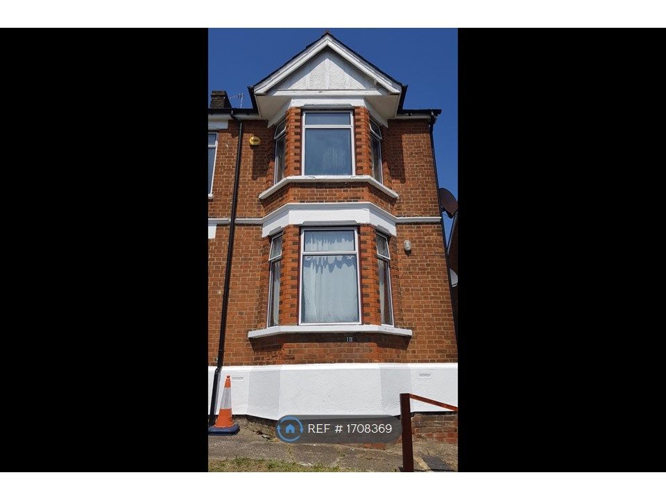 Room to rent in Totteridge Road, High HP13 Zoopla