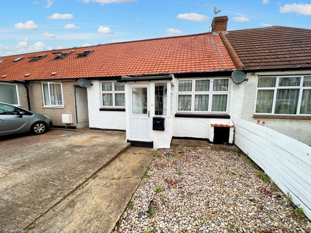 3 bed bungalow for sale in Princess Park Circle, Hayes UB3, £454,950