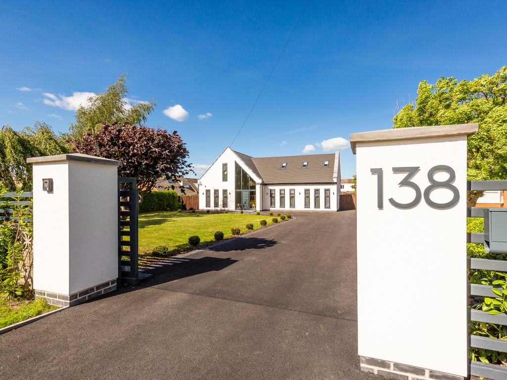5 bed detached house for sale in 138 North Road, Retford