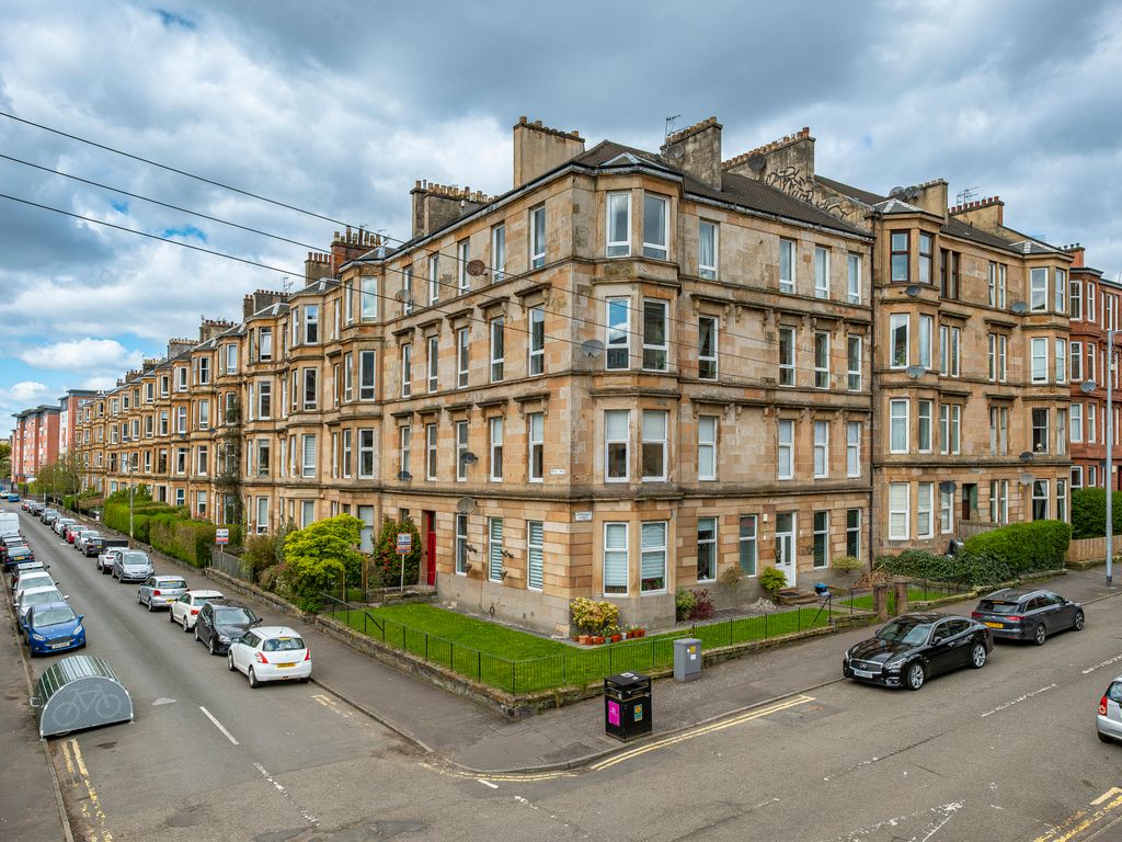 3 bed flat for sale in Finlay Drive, Dennistoun, Glasgow G31 Zoopla