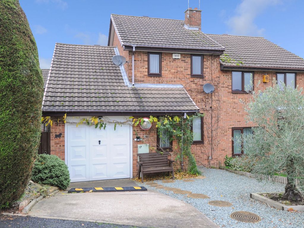 3 bed semidetached house for sale in Meadowside Close, Wingerworth S42 Zoopla