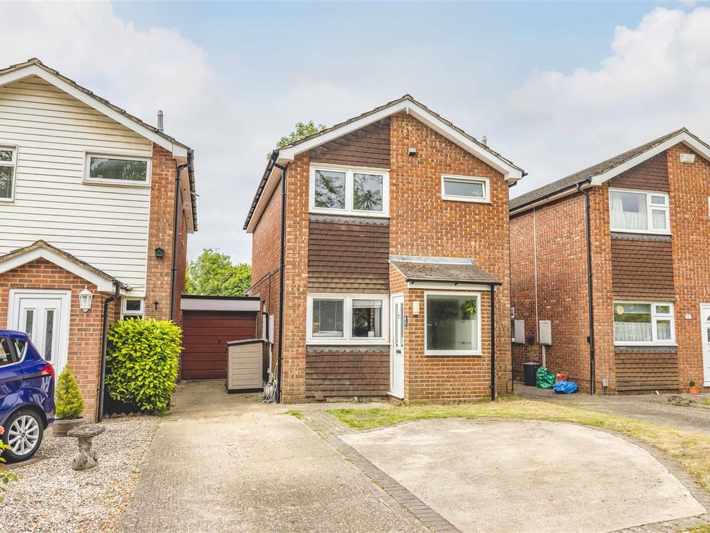 3 bed linkdetached house for sale in Moles Close, Wokingham RG40 Zoopla