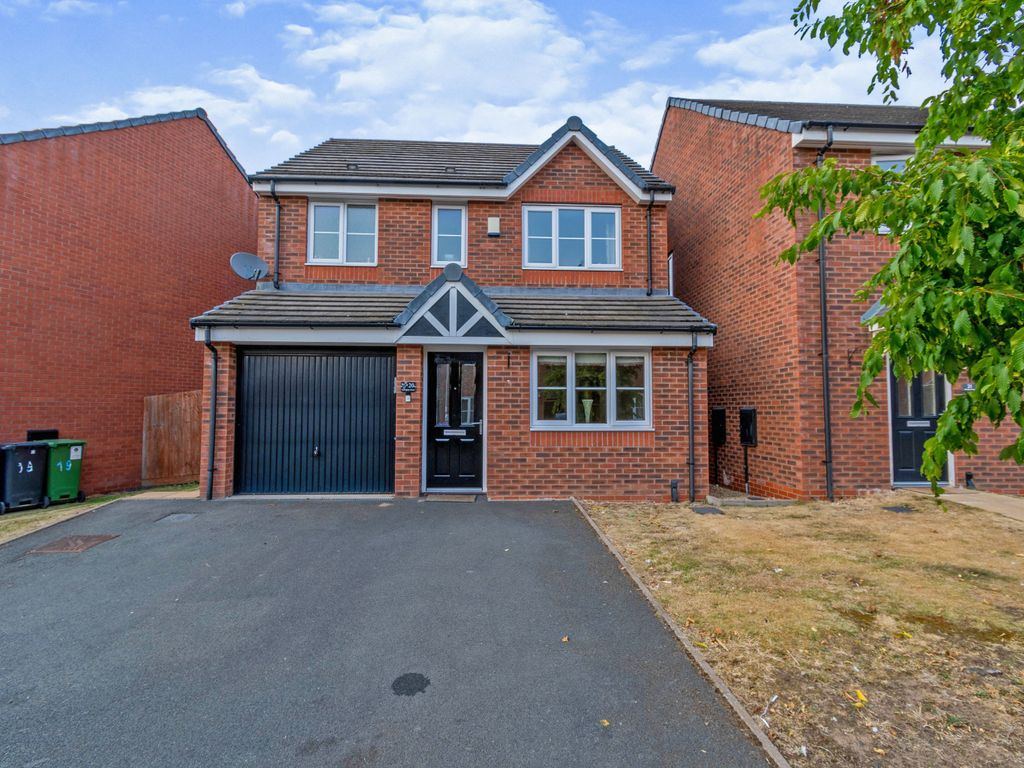 3 bed detached house for sale in Rakegate Close, Wolverhampton WV10