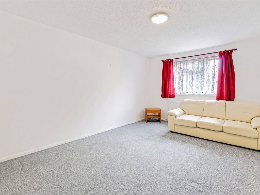 1 bed flat for sale in Flat 3 Parkside Court, 135 Palmerston Rd