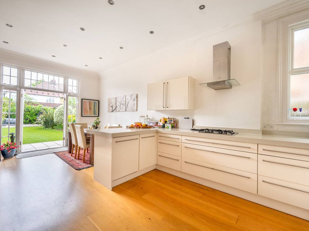 Sneyd Road, Cricklewood, London NW2