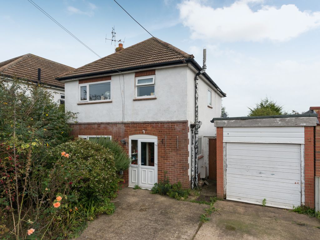 3 bed detached house for sale in Friars Close, Whitstable CT5, £575,000