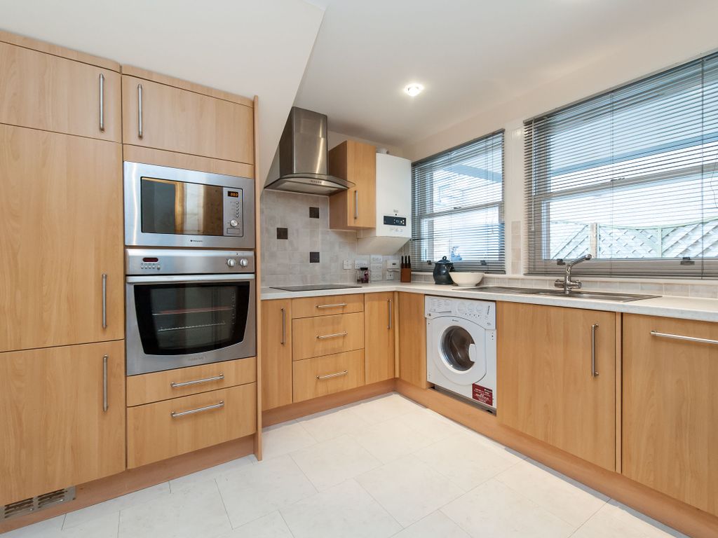 2 bed flat for sale in Barclay Street, Stonehaven AB39, £140,000 Zoopla