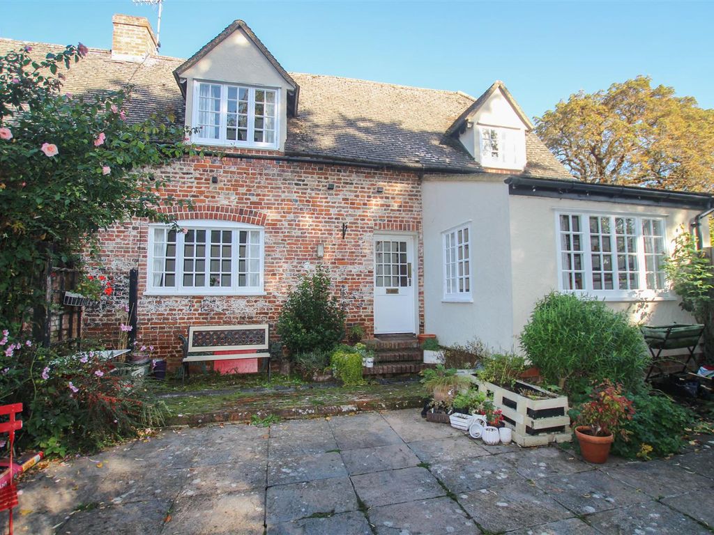 1 bed detached house to rent in Church Path, Wendens Ambo, Saffron