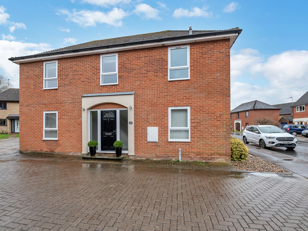 4 bed detached house for sale in Raedwald Drive, Bury St. Edmunds IP32