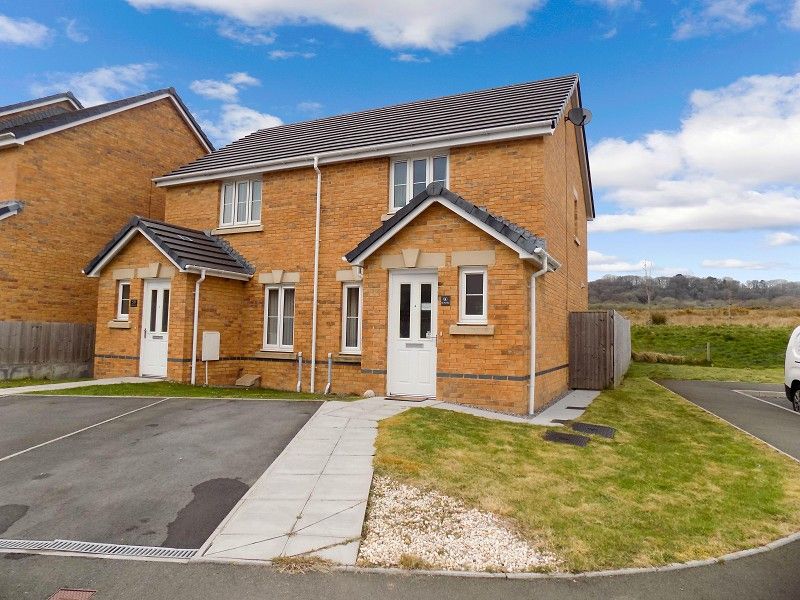 2 bed semidetached house for sale in Clos Pwll Clai, Tondu, Bridgend