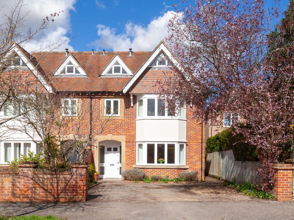5 bed semidetached house for sale in Blandford Avenue, North Oxford