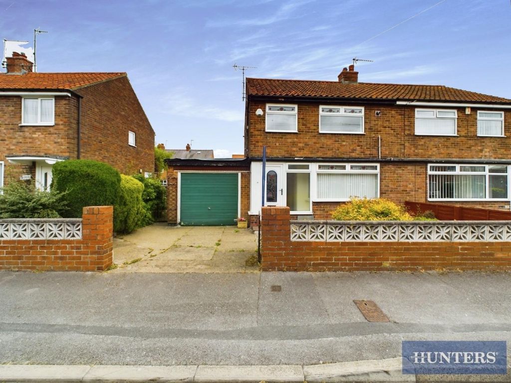 3 bed semidetached house for sale in Wentworth Road, Bridlington YO16