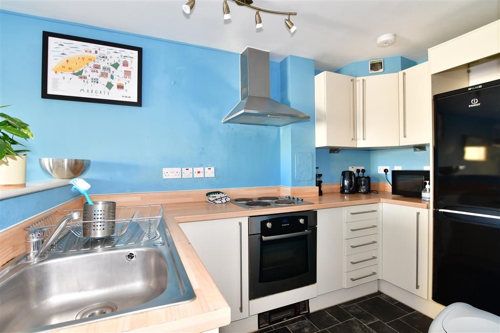 2 bed flat for sale in Trinity Square, Margate, Kent CT9 Zoopla