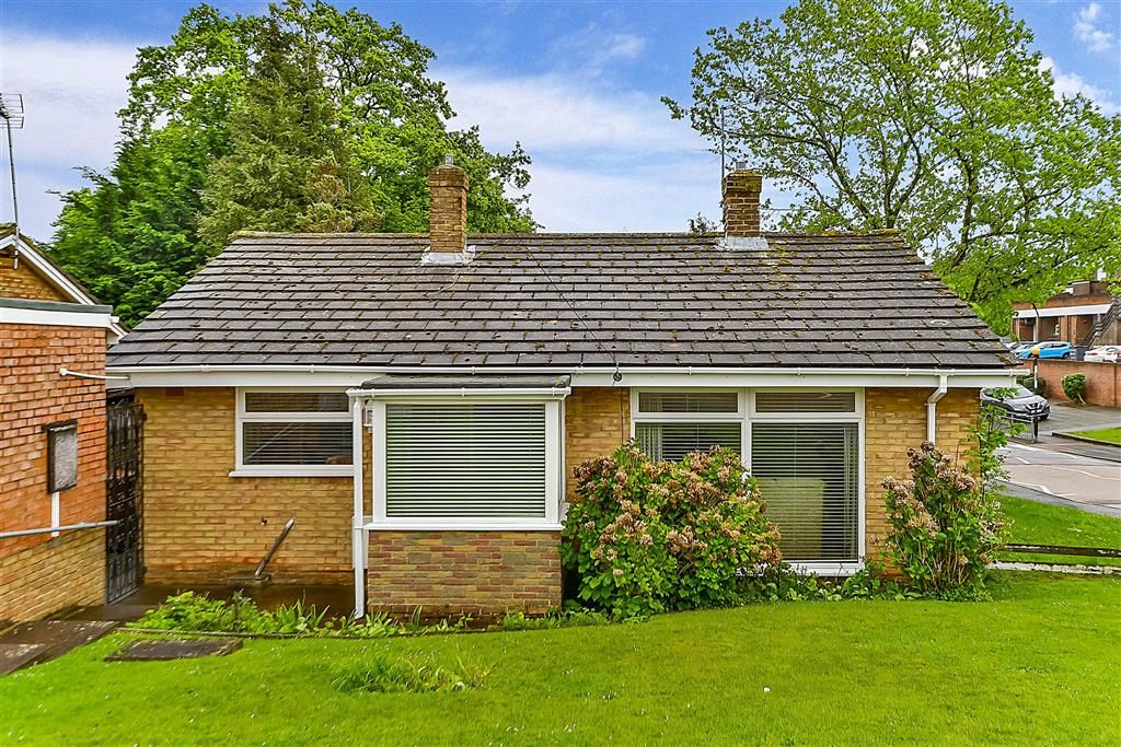 2 bed detached bungalow for sale in Hutsford Close, Parkwood