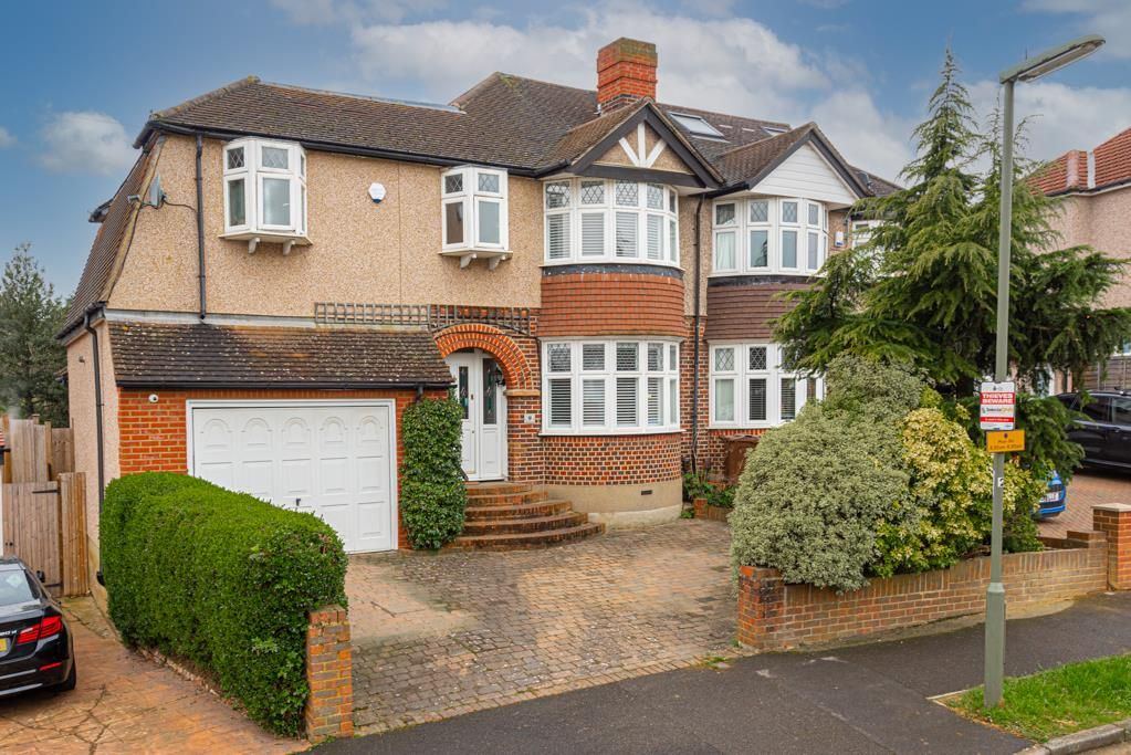 4 bed semidetached house for sale in Seaforth Gardens, Stoneleigh