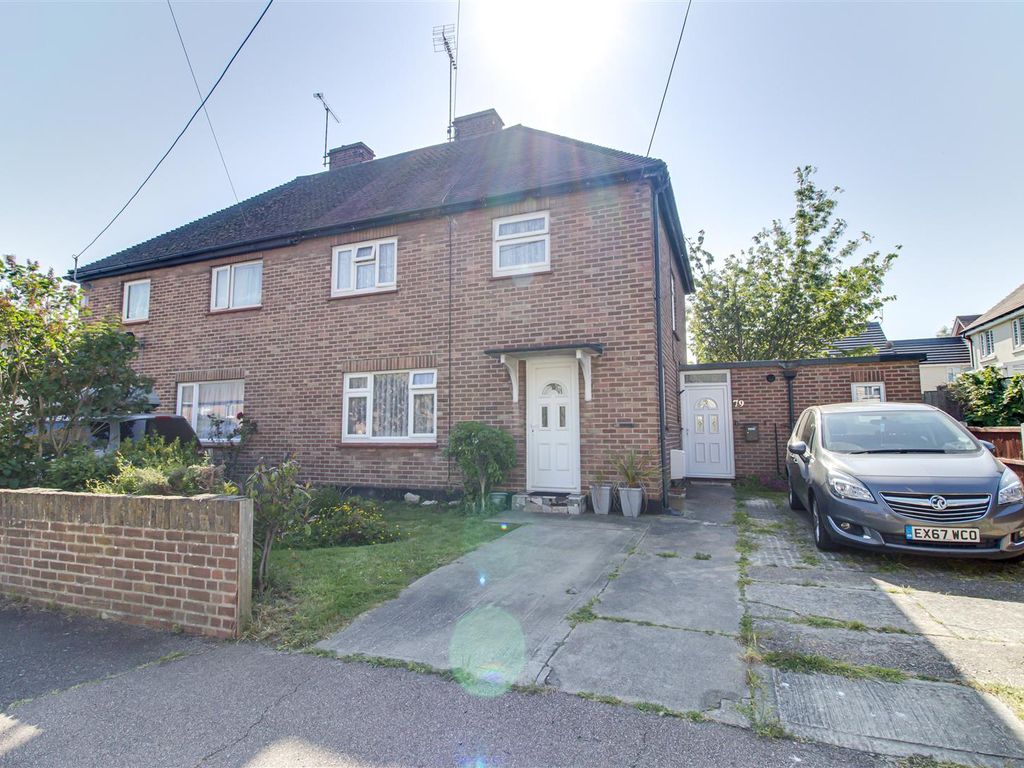 3 bed semidetached house for sale in Seymour Road, Hadleigh, Benfleet