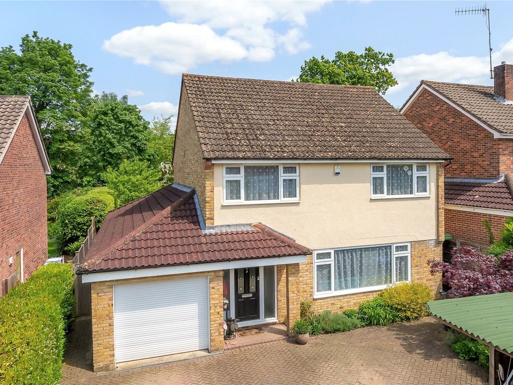 5 bed detached house for sale in St. Johns Rise, St Johns, Woking GU21