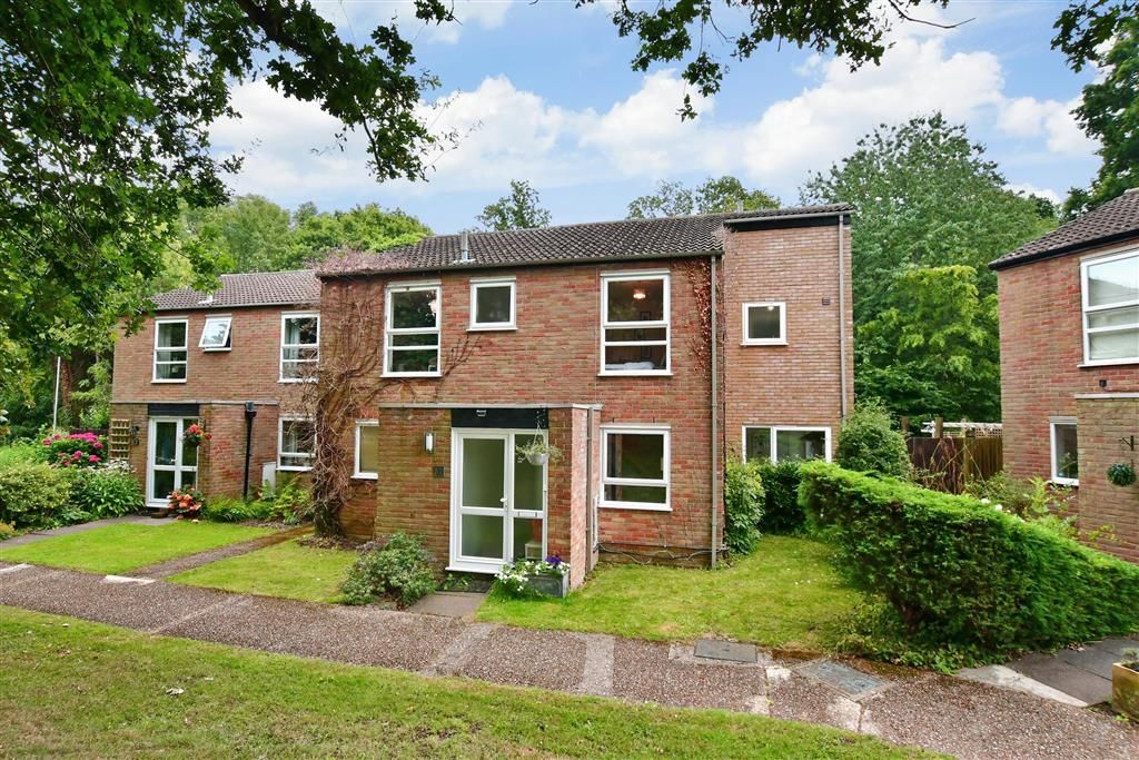 4 bed detached house for sale in Spring Cross, New Ash Green, Longfield