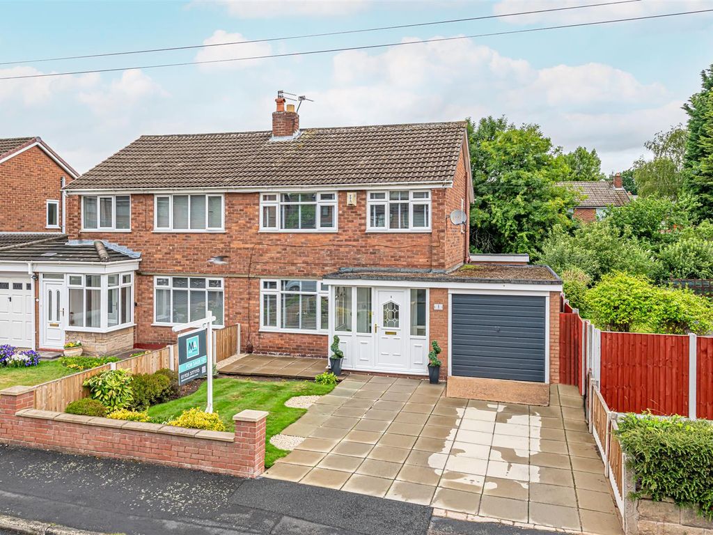 3 bed semidetached house for sale in St. Austell Close, Penketh