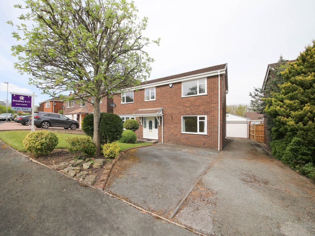 4 bed detached house for sale in Silsbury Grove, Standish, Wigan