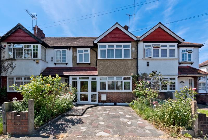 3 bed terraced house for sale in Woodfield Gardens, New Malden KT3 Zoopla