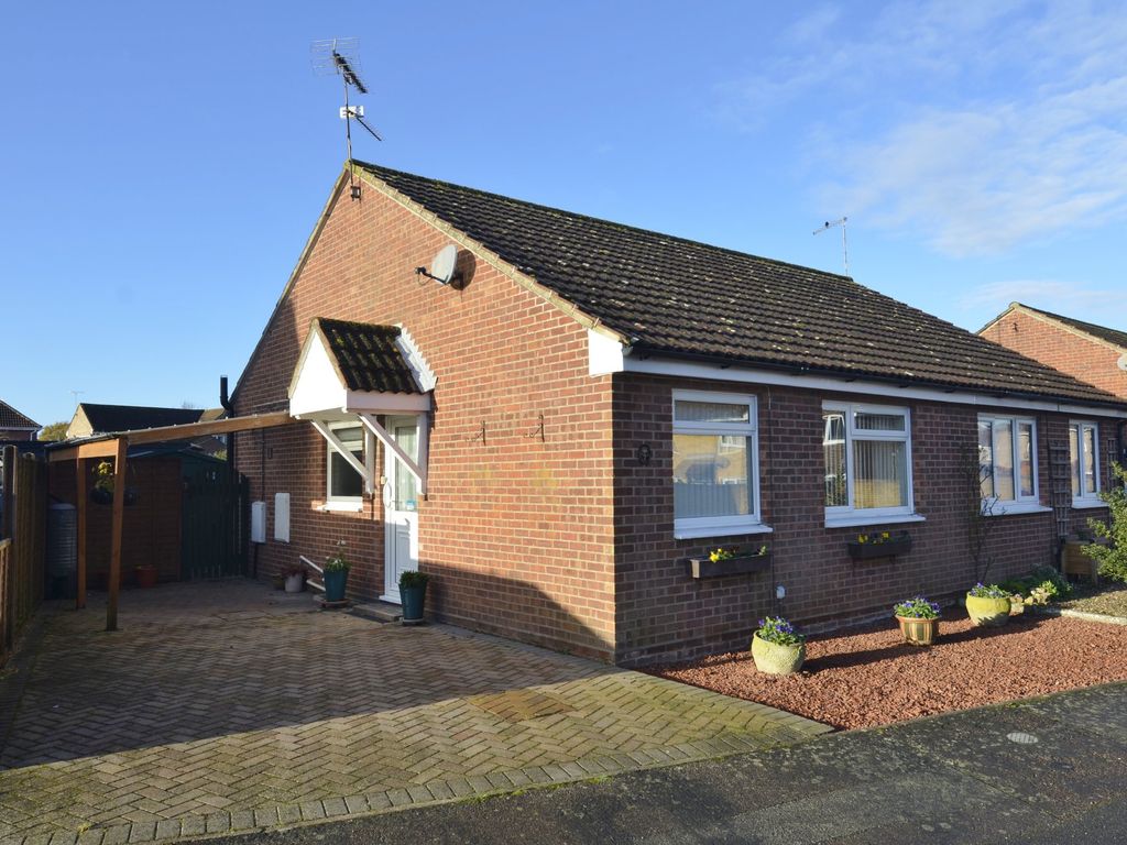 2 bed semidetached bungalow for sale in The Josselyns, Trimley St