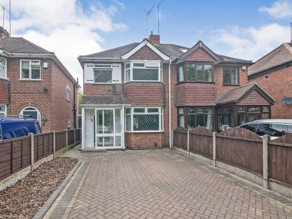 3 bed semidetached house for sale in Wrens Nest Road, Dudley DY1 Zoopla