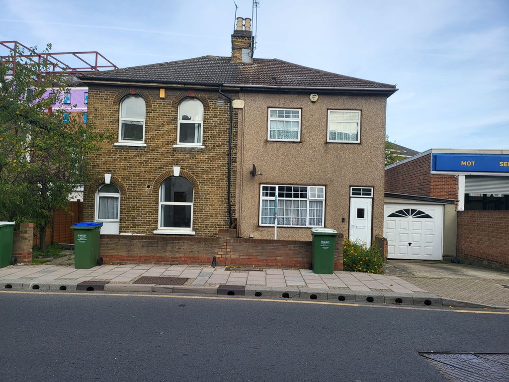 3 bed semidetached house for sale in West Street, Erith, Kent DA8, £