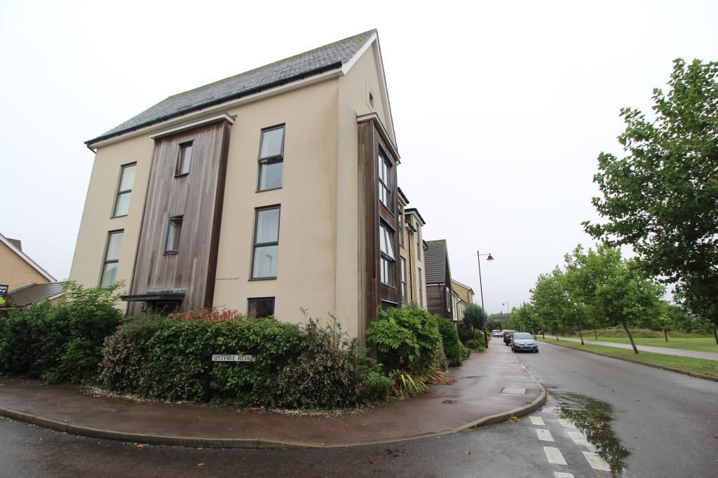 4 bed end terrace house to rent in Spitfire Road, Upper Cambourne