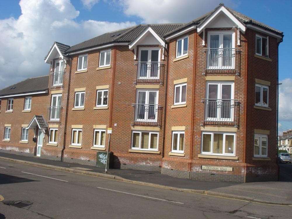 2 bed property for sale in Glebe Court Clarendon Road, Cheshunt EN8