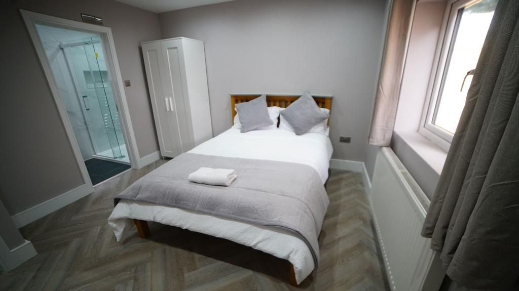 2 bed flat to rent in Durham Road, Raynes Park, London SW20 Zoopla