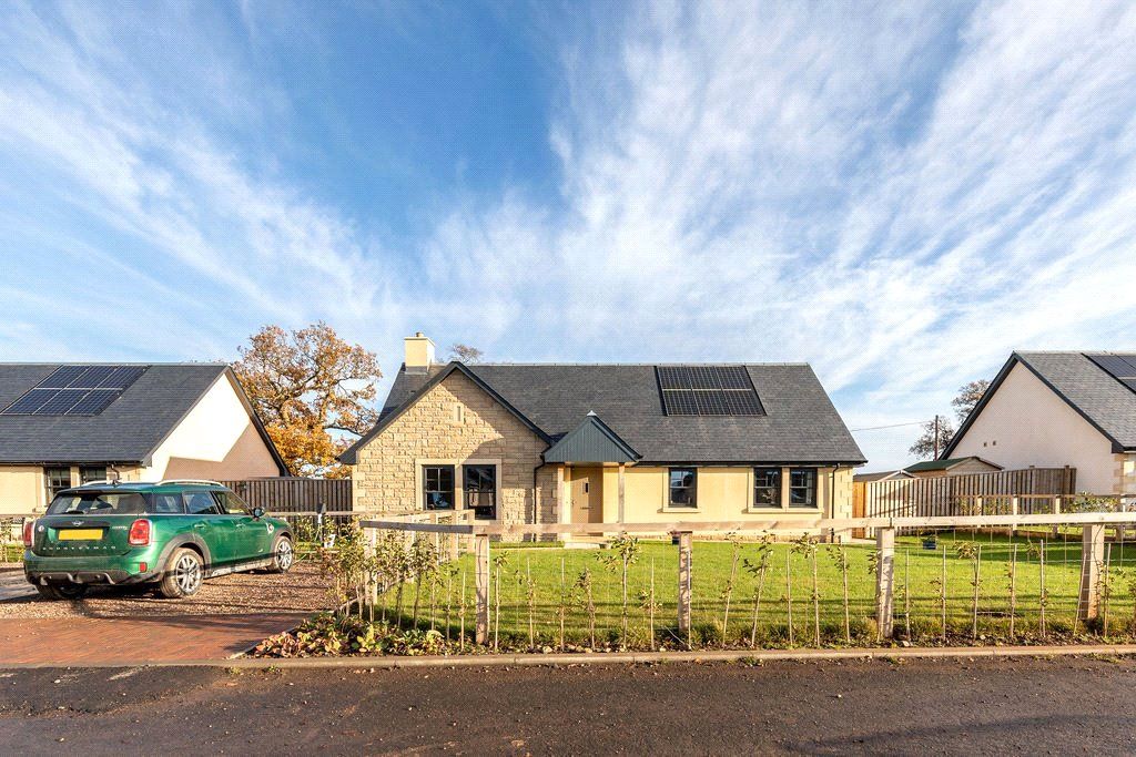 3 bed detached house for sale in Laidlaw Avenue, Swinton, Duns