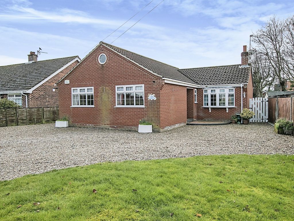2 bed detached bungalow for sale in Westgate, Hevingham, Norwich NR10