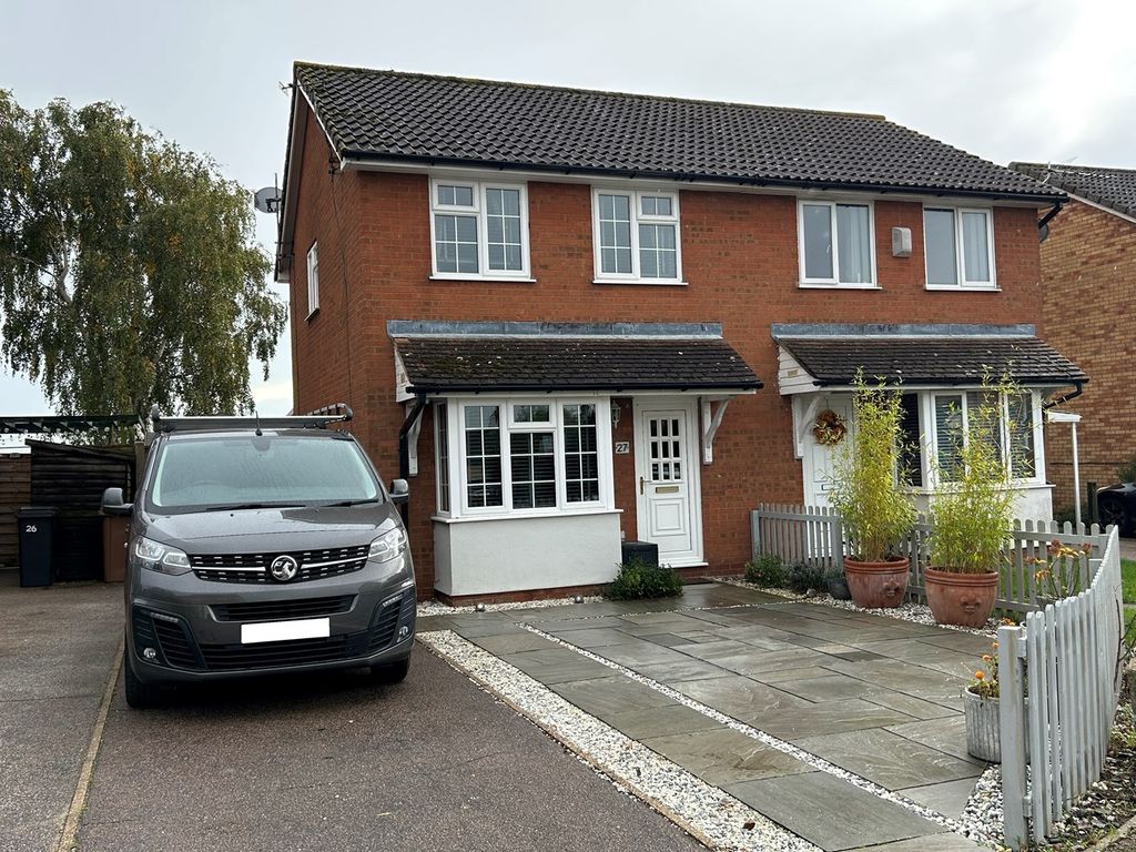 3 bed semidetached house for sale in Greenacres, Old Newton