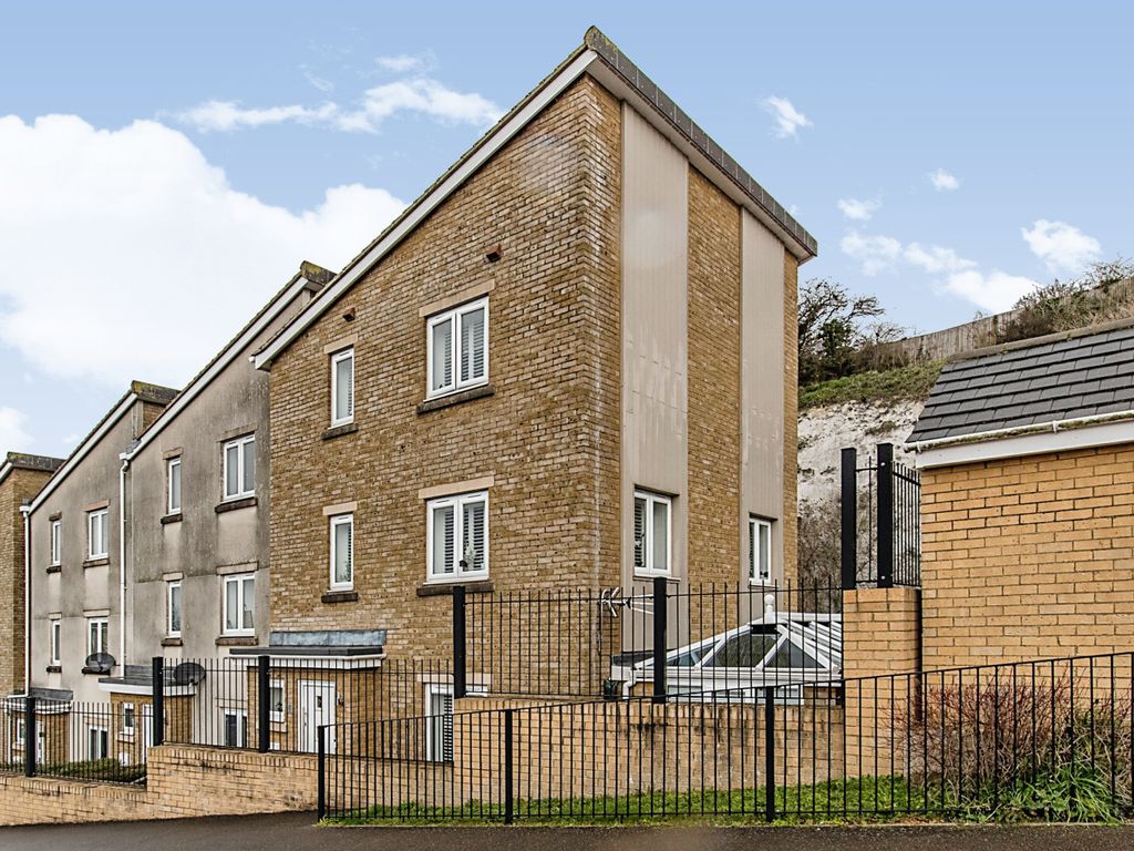 3 bed town house for sale in Ward View, Chatham ME5 Zoopla