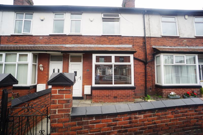 2 bed terraced house to rent in Markland Hill Lane, Bolton BL1, £850