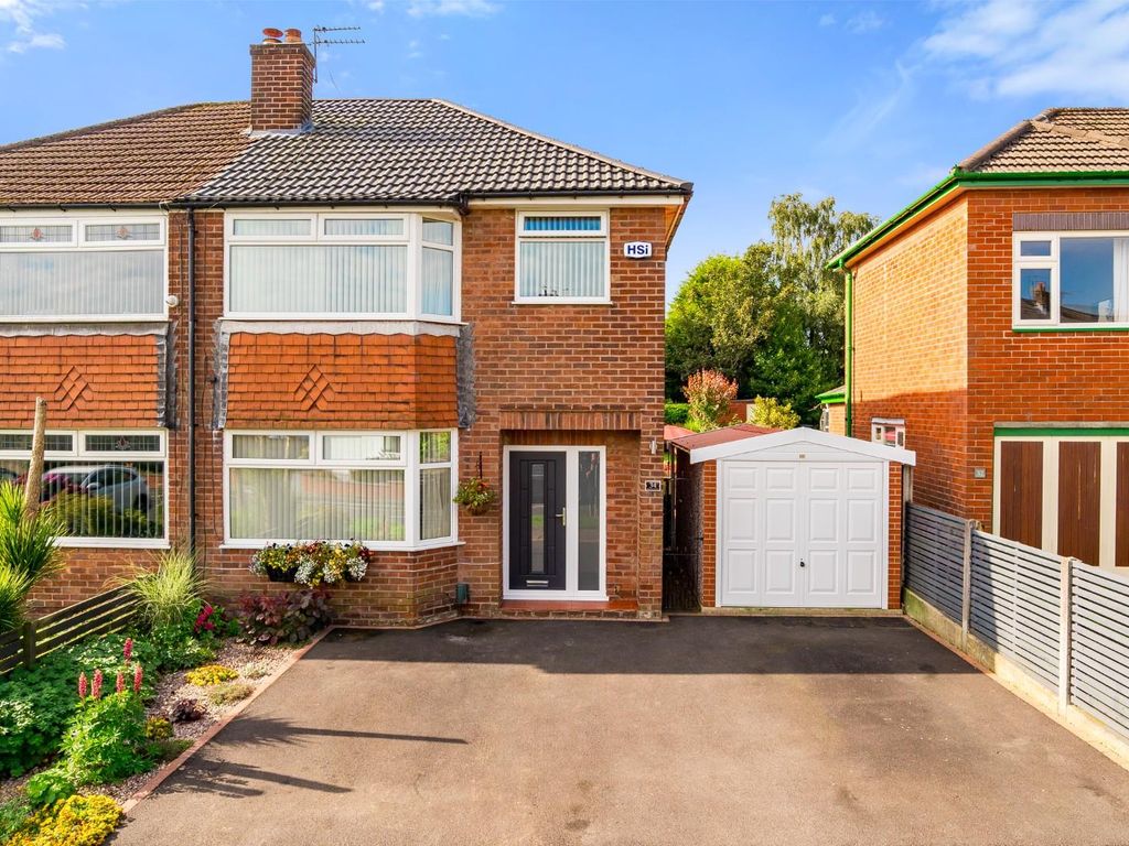 3 bed semidetached house for sale in Eskdale Avenue, Bolton BL2, £