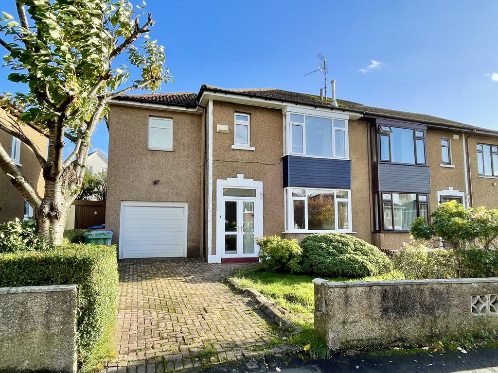 Golf Drive Glasgown G15  