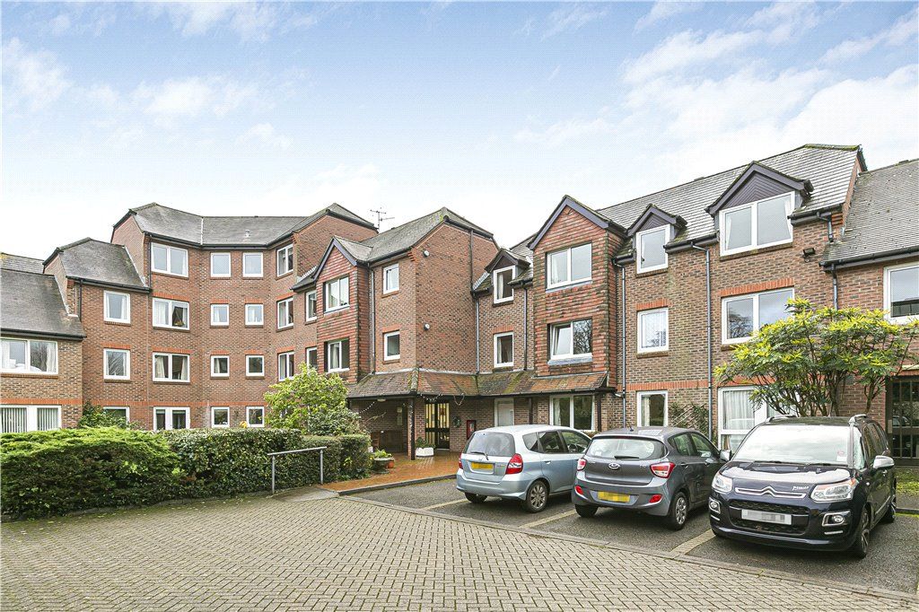2 bed flat for sale in York Road, Guildford, Surrey GU1, £275,000 Zoopla