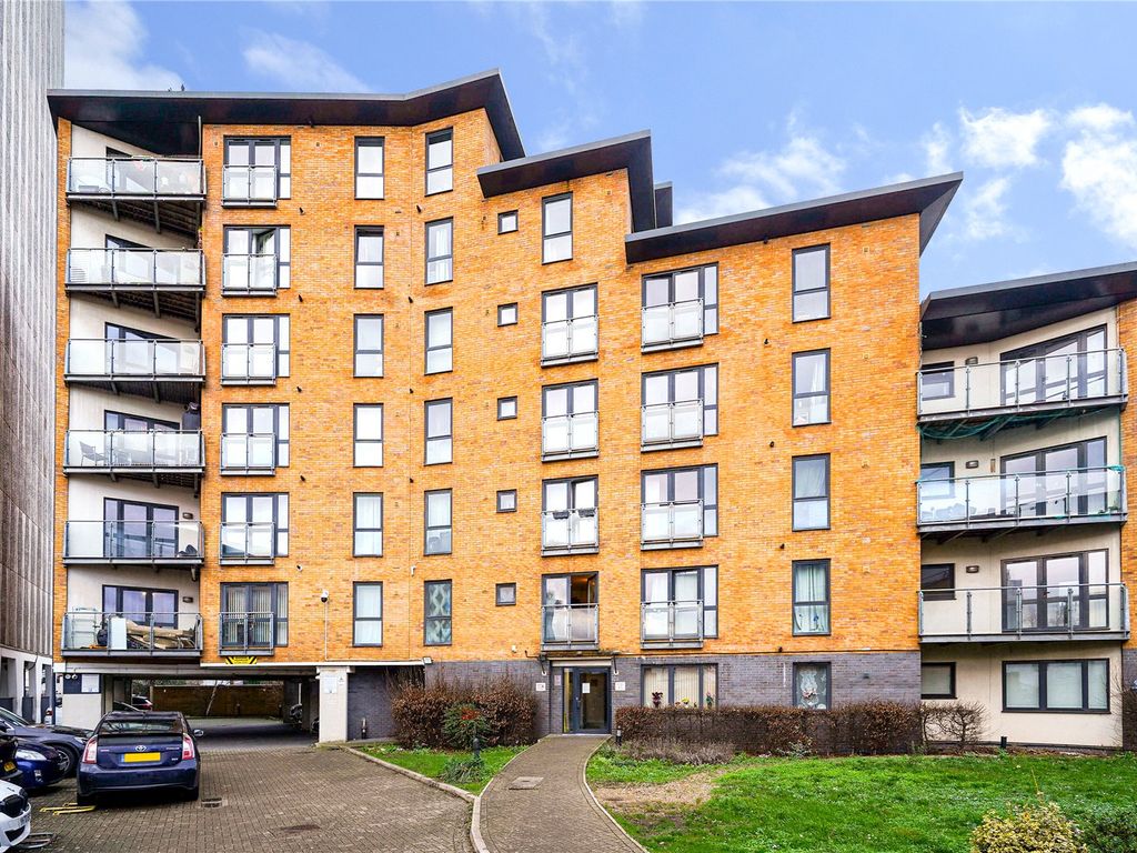 2 bed flat for sale in Gateway Court, 57 Parham Drive, Gants Hill IG2