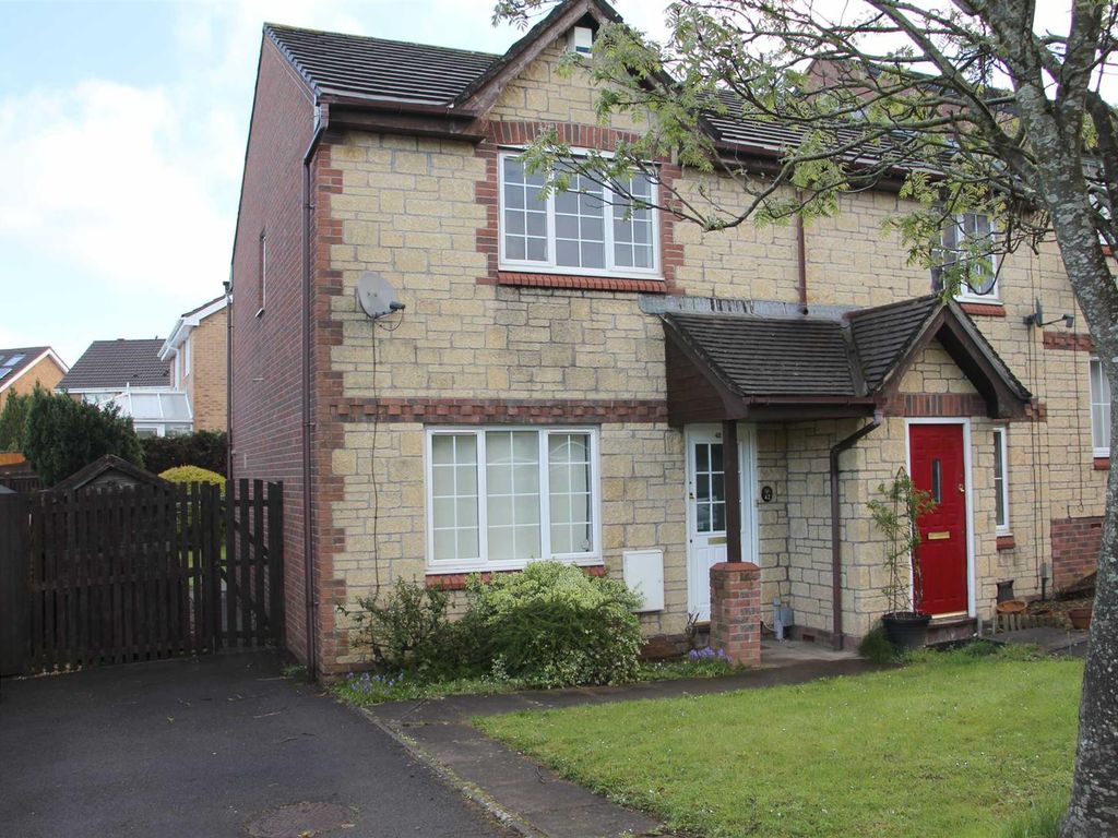 3 bed semidetached house to rent in Acorn Grove, Pontprennau, Cardiff