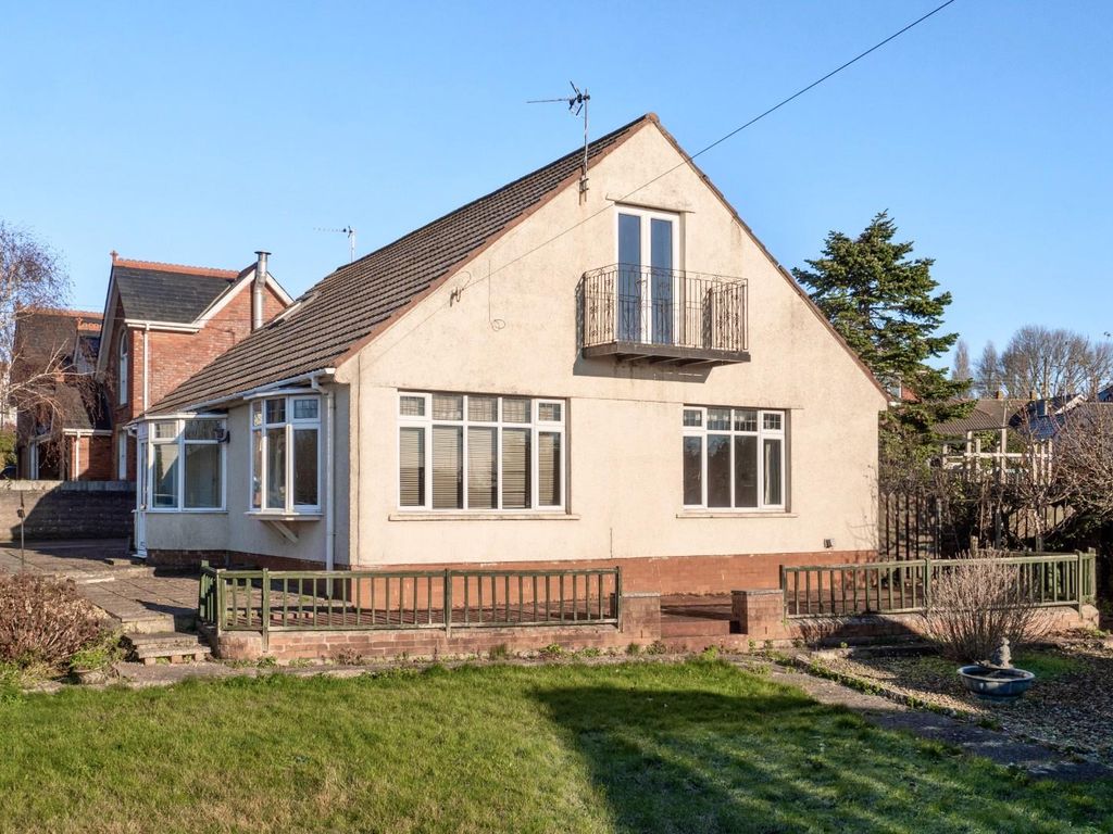 4 bed detached bungalow for sale in Burnham Avenue, Sully, Penarth CF64