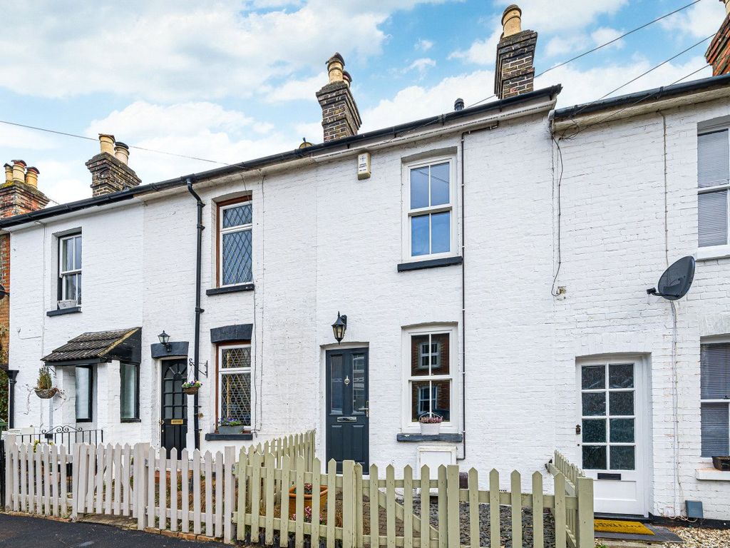 3 bed terraced house for sale in Merrow, Guildford, Surrey GU1 Zoopla