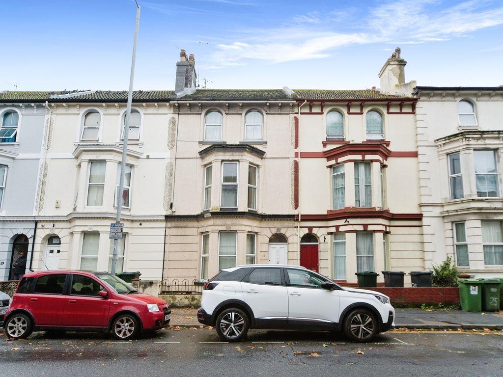 6 bed terraced house for sale in Pevensey Road, Eastbourne BN21, £