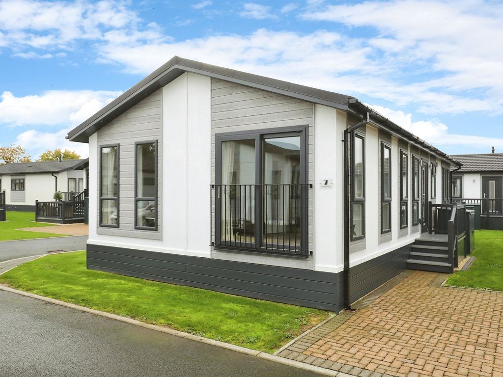 New home, 2 bed detached house for sale in Campden Road, Lower Quinton, StratfordUponAvon CV37