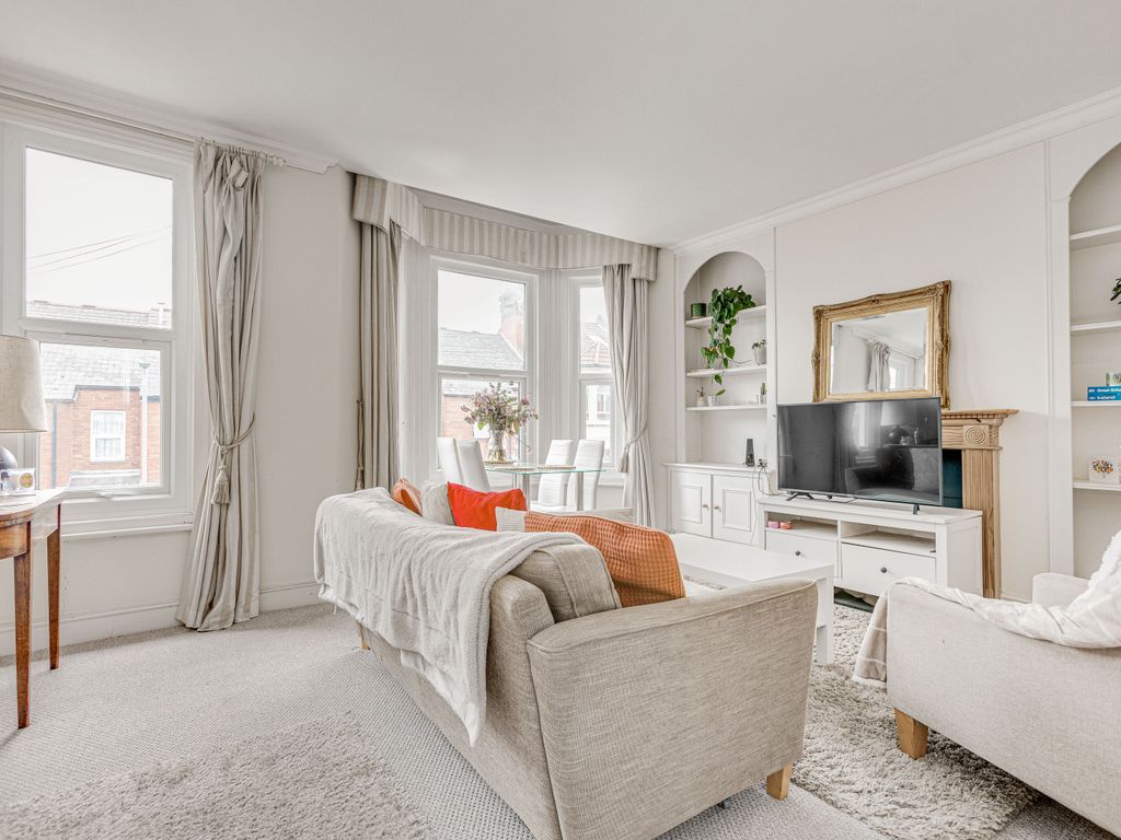 2 bed flat to rent in Dorothy Road, Clapham Junction SW11, £2,800 pcm Zoopla