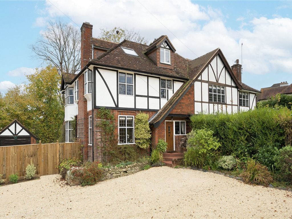 Firgrove Hill, Farnham, Surrey GU9  