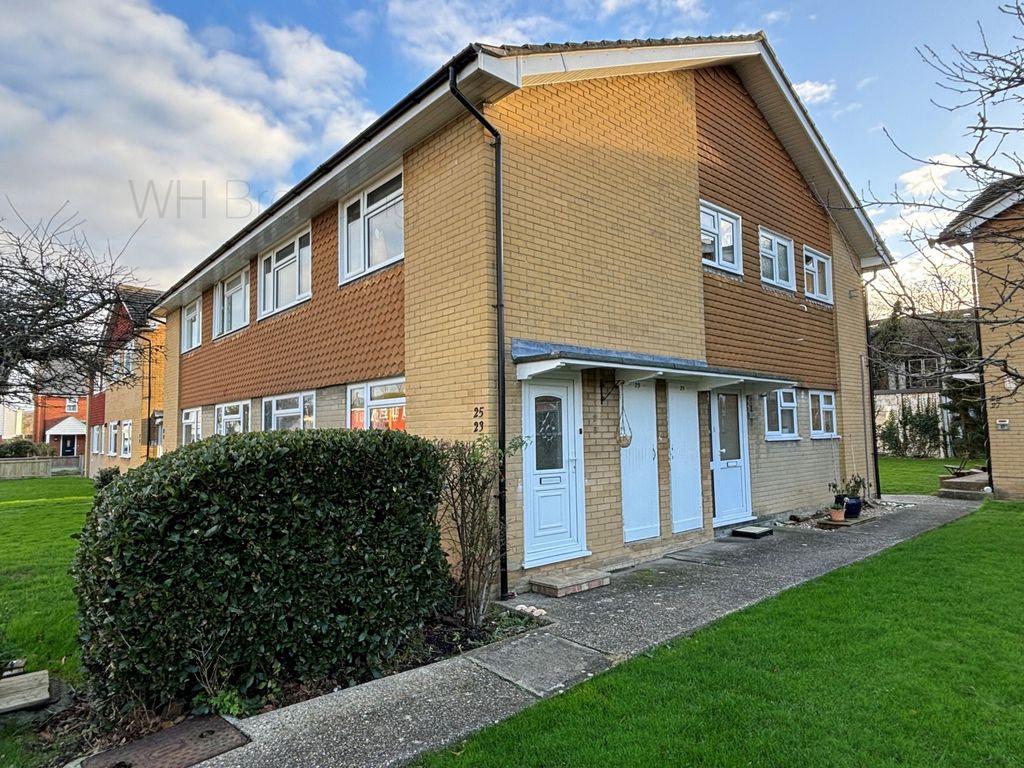 3 bed flat for sale in Glebe Way, Whitstable CT5, £249,950 Zoopla