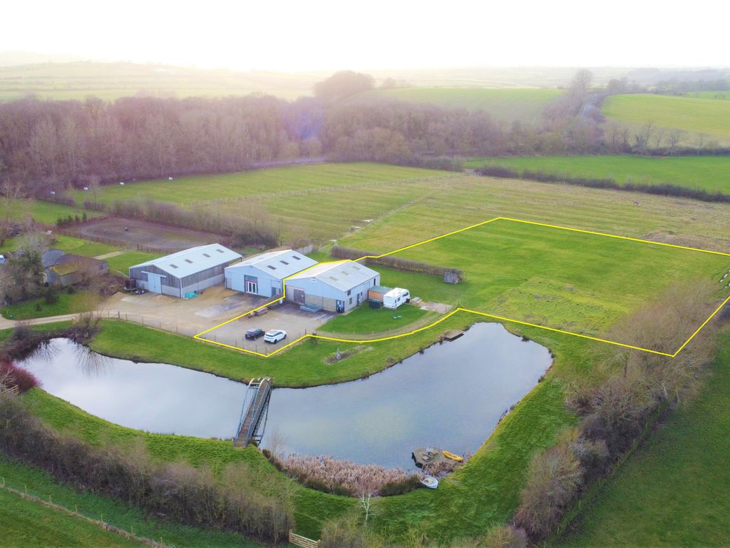 4 bed detached house for sale in Banbury Road, Oxhill CV35, £399,995